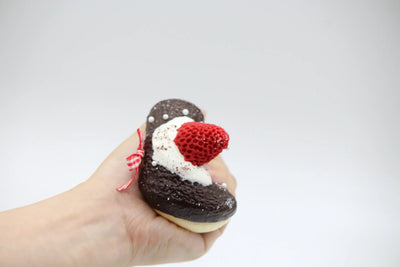 Strawberry Sandwich - Yumi Squishy