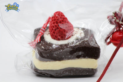 Strawberry Sandwich - Yumi Squishy