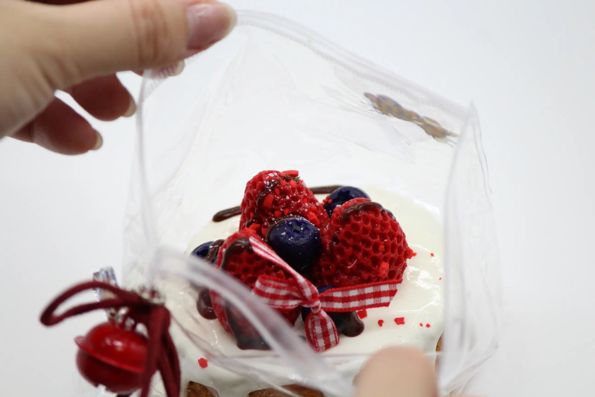 Toasted Strawberry Cake - squishy - Yumi Squishy