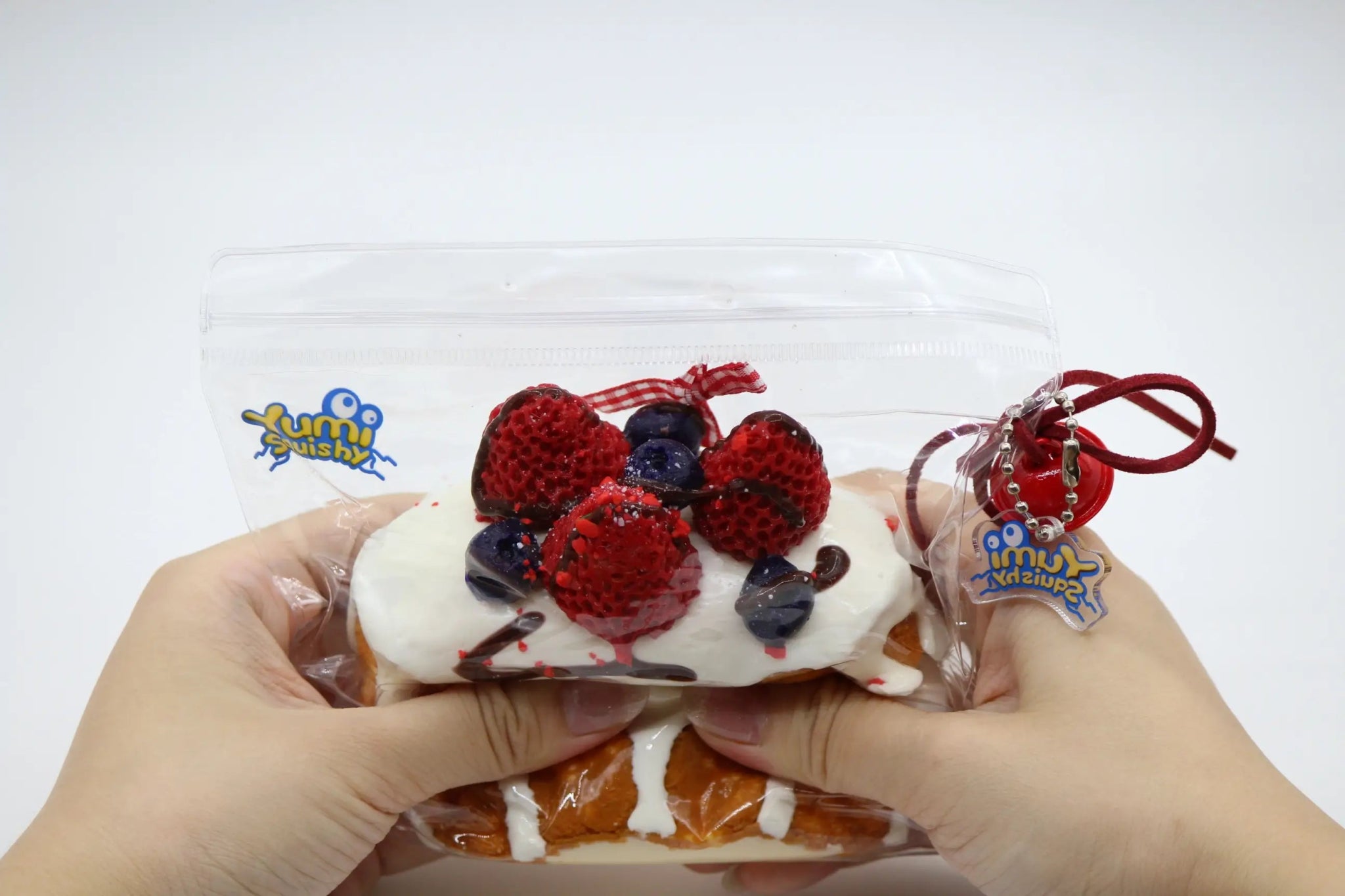 Toasted Strawberry Cake - squishy - Yumi Squishy