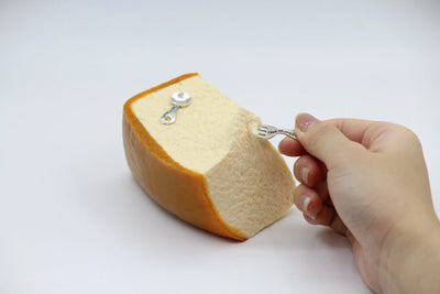 Vintage Sponge Cake - Yumi Squishy